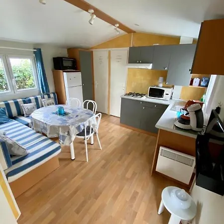 Mobil Gere Par Un Particulier - Camping Le Clos Du Moulin - Calme Et Familial (adults Only) Campsite